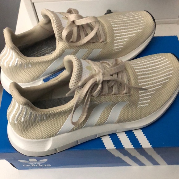 tan adidas swift run
